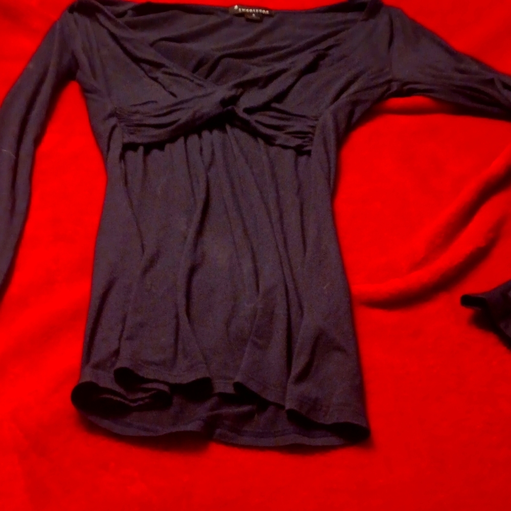 Twenty one, Navy blue, long sleeve, tie front.